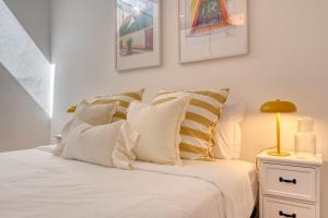 Beco Santa Emilia 4N, a Home in Madeira