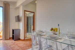 Beco Santa Emilia 4N, a Home in Madeira