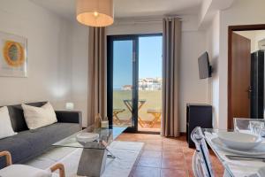 Beco Santa Emilia 4N, a Home in Madeira