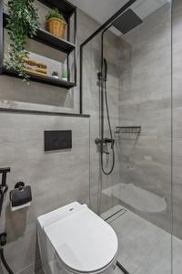 Upscale studio at JLT near metro