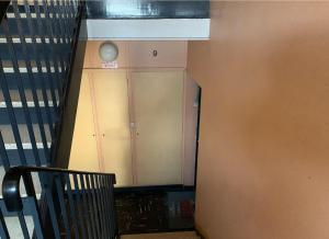 Sejours chez l'habitant Chambre simple avec un lit double a Orly ville : photos des chambres