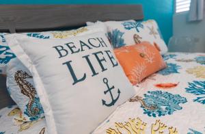 Coqui Beach Home, Paseo del Faro Combate