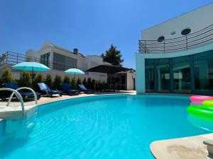 Quinta do Anjo Palmela Setubal Villa with a Private Pool