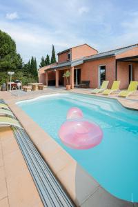 Villas Au jardin des gallinettes location villa piscine privee Carcassonne : photos des chambres