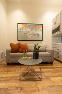 The Thomas Hotel - Premium Square View Suite