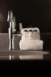 The Thomas Hotel - Premium Square View Suite