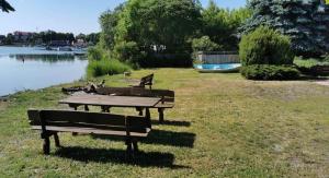 Dom Nad Brzegiem Jeziora