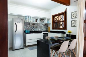 Flats de 1 e 2 dorm a 50m da Praia Maresias - Cond Lazer Completo