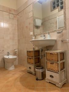 Claves Claustri - Camere in appartamento storico