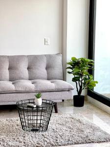 Paradise Apt steps 5thAv & Beach