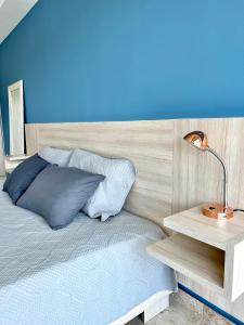 Top Location one block from 5th