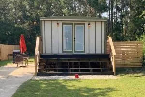 Field Quarters - Navy Point