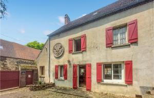 Maisons de vacances Nice Home In Saintigny With Wifi And 4 Bedrooms : photos des chambres