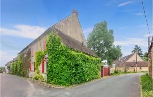 Maisons de vacances Nice Home In Saintigny With Wifi And 4 Bedrooms : photos des chambres