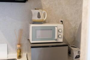 JHotel 新世界館 203 薔羽