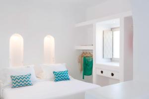 Skyfall Suites - Adults Only Santorini Greece