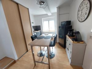 Appartements l'Entracte, enjoy a 3 stars break in Sedan : Appartement 1 Chambre