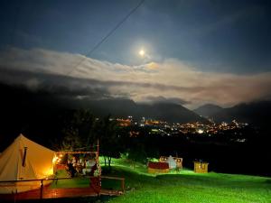 Rucăr Glamping Village