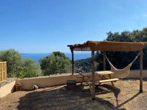 Maisons de vacances charmante bergerie a Cargese tres belle vue mer avec jardin : photos des chambres