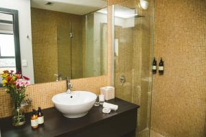 19B- Great Apartment Fast WiFi and Pool 1BR 1BA