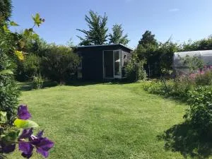 Cutest annex - close to Heatherhill and sea :-) - Helsinge