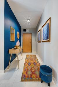 Stylish and colorful apartment with balcony in center