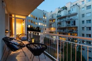Stylish and colorful apartment with balcony in center