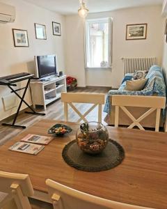 CASA VALENTINA-Appartamento in punto strategico con vista