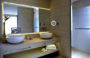 Pelagos Suites Hotel & Spa