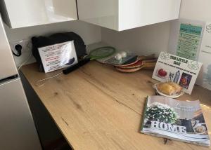 Maisons de vacances The Little Oak - tiny house with bed on mezzanine & terrace - from 1 to 4 p Disney, Paris & CDG : photos des chambres