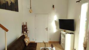 Maisons de vacances The Little Oak - tiny house with bed on mezzanine & terrace - from 1 to 4 p Disney, Paris & CDG : photos des chambres