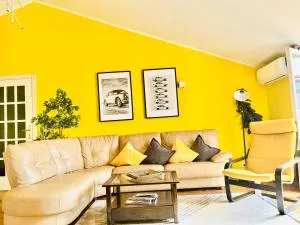 Yellow House - Cerreto