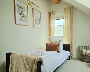 Homestay-Stylish, Zentral- Loft Apartment-Parking