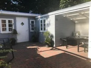 Indbydende bed & breakfast med dejlig gårdhave - Langå