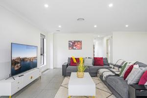 Spacious Modern 5Bedroom Retreat near Gregory Hill