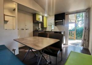 Campings Mobil Home 6 personnes 3 chambres a 25 MIN Puy duFou : photos des chambres