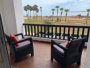 Luxury Seafront Villa with Ocean View, pools, and Private Gardens - 卡萨布兰卡