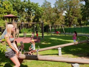 Chalet in Baia Domizia with pool