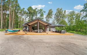 4 Bedroom Stunning Home In Nexø