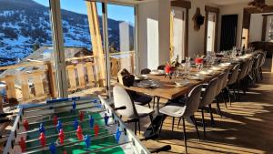 Chalet le Chantelevent for 24 Guests - Slope Views, Pool & Jacuzzi
