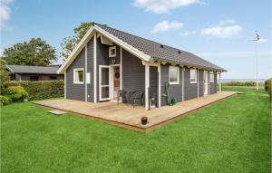 2 Bedroom Beach Front Home In Sjølund