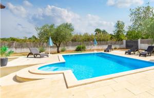 Awesome Home In Mihelici With Wifi 
