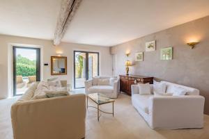 Villas Bastide-style property with pool and grape vines : photos des chambres