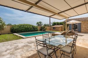 Villas Bastide-style property with pool and grape vines : photos des chambres