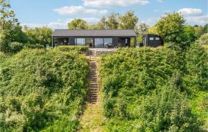 Gorgeous Home In Holbæk With Wifi