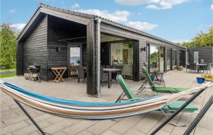 Gorgeous Home In Holbæk With Wifi