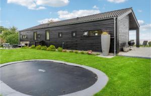 Gorgeous Home In Holbæk With Wifi