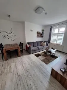 Fewo Am Marktplatz II - Fünfeichen