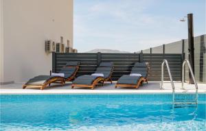 4 Bedroom Awesome Home In Podstrana