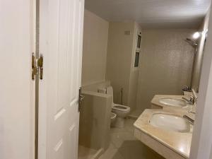 Spacious 6-BRs in El-Sokhna Beach & pool access